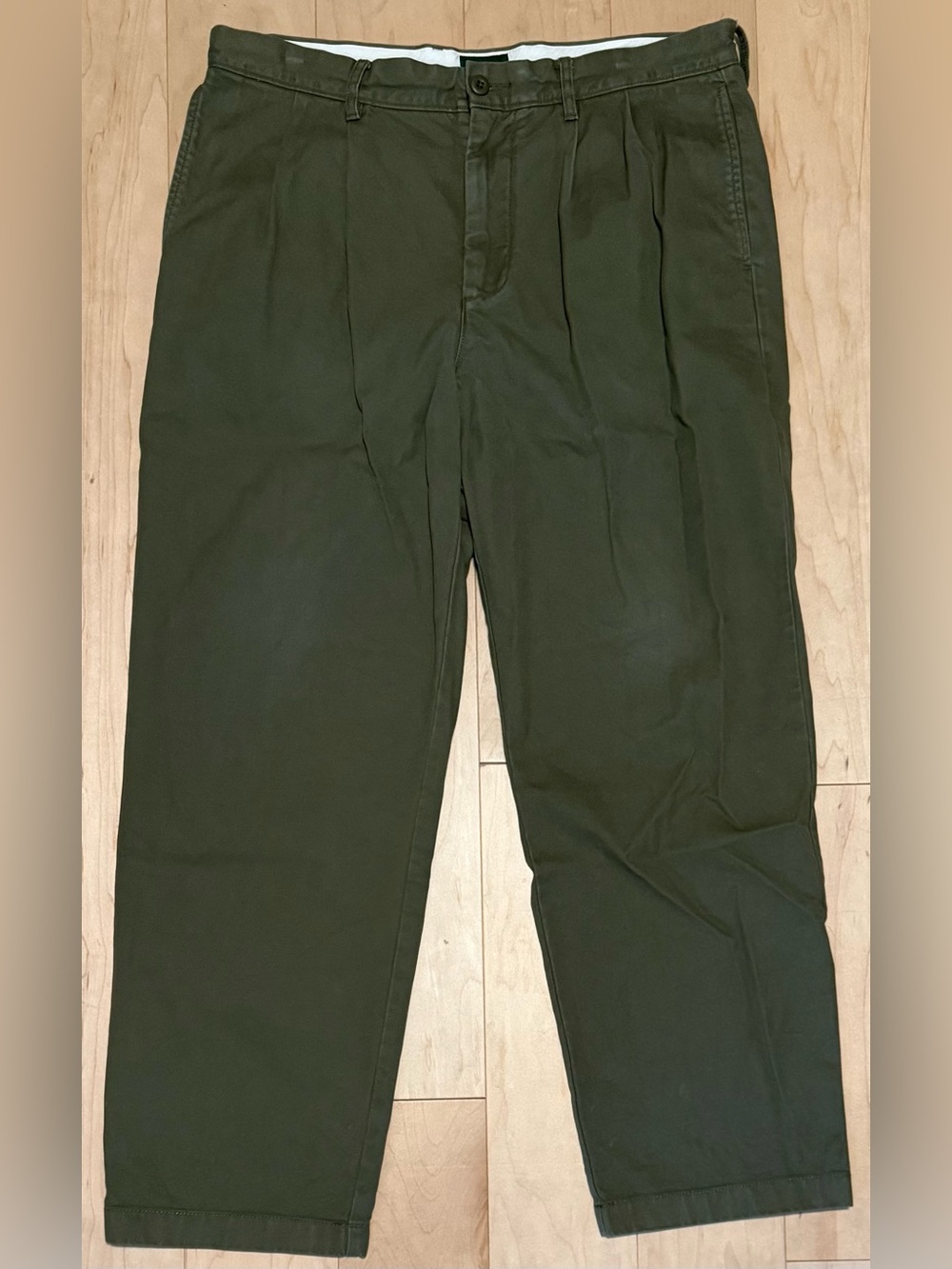 J. Crew Classic Pleated Heavyweight Chino Pants Olive Green 34x30 (Fit 36x28.5)